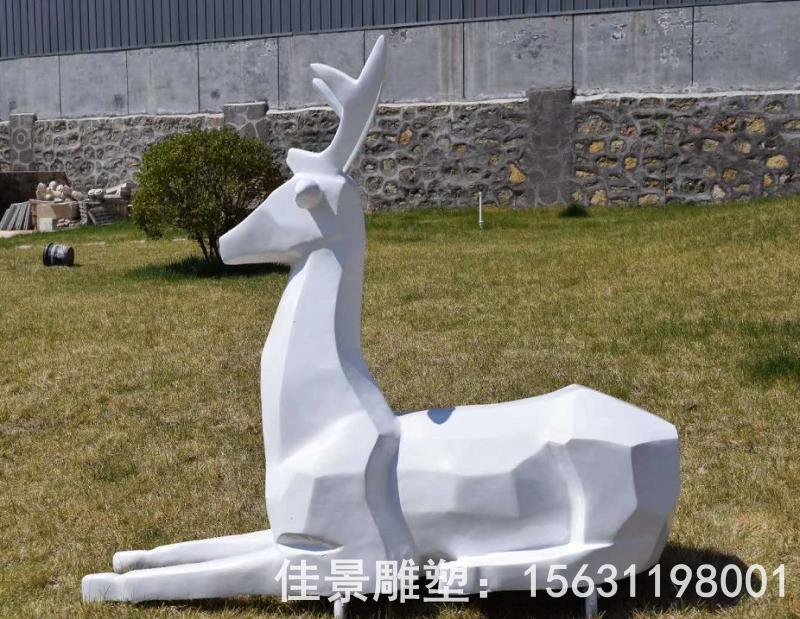 不锈钢草坪几何抽象鹿雕塑