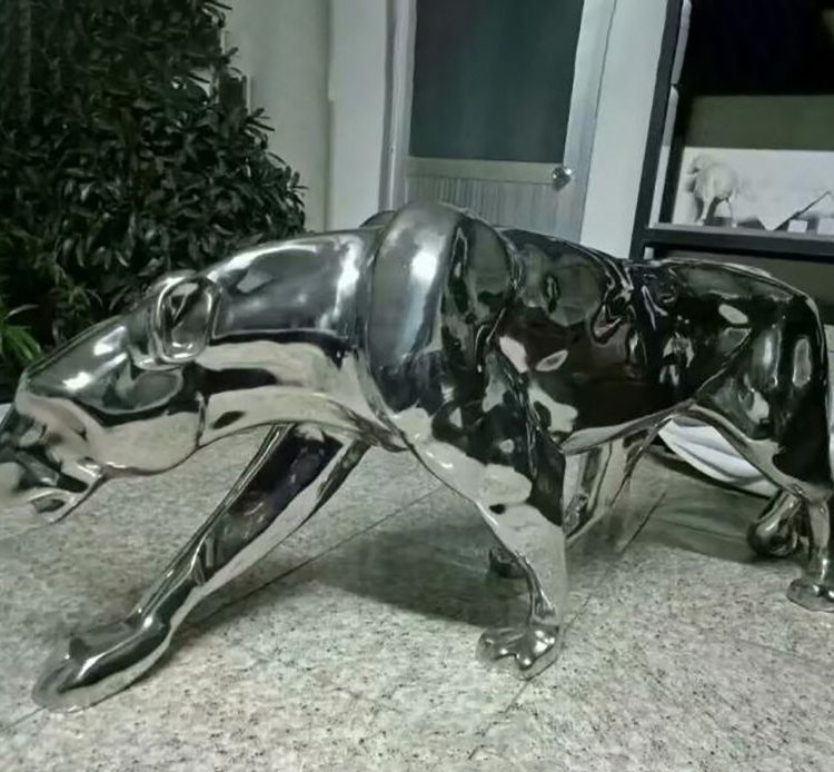 不锈钢动物豹雕塑