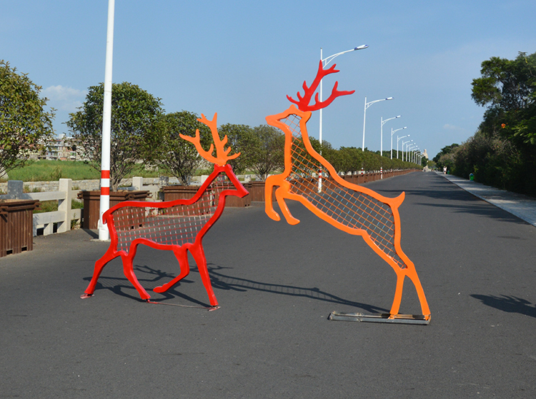 吉祥鹿动物城市标志雕塑