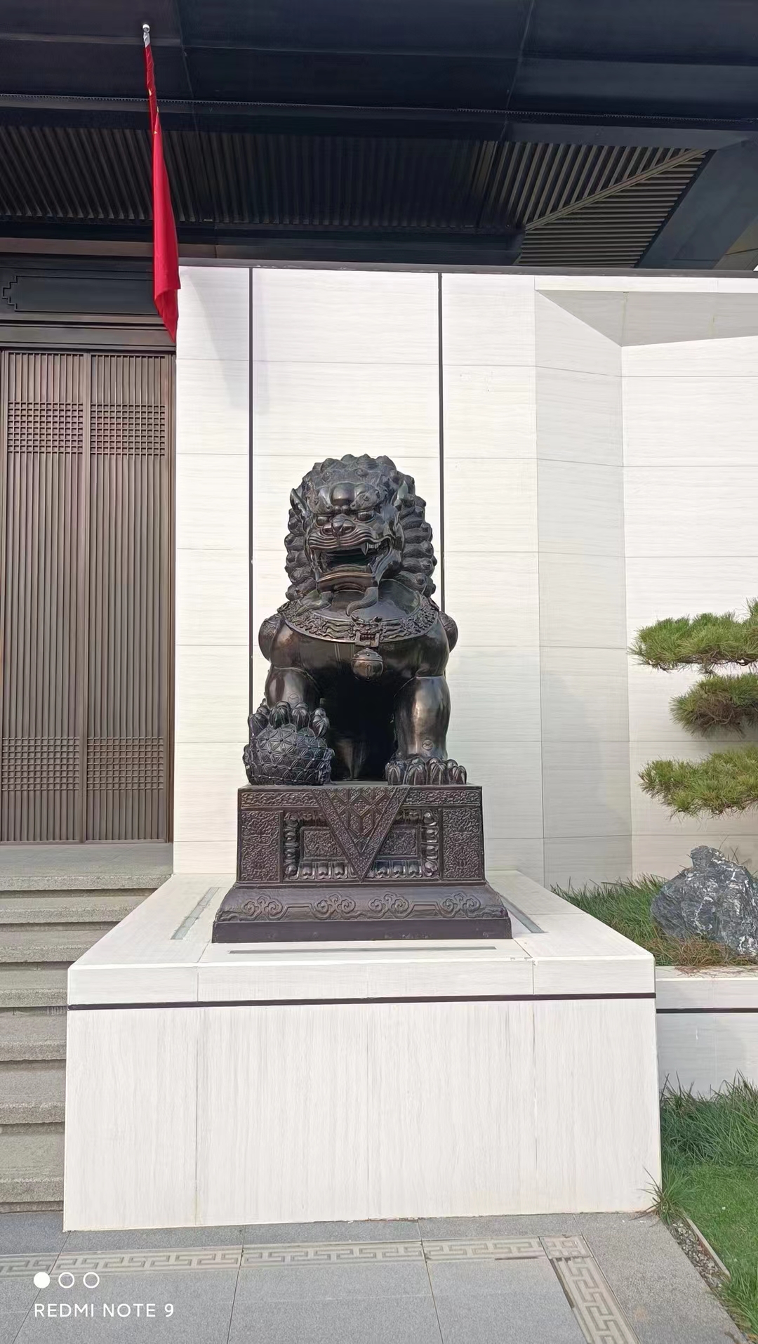 狮子头城市动物标志铜雕