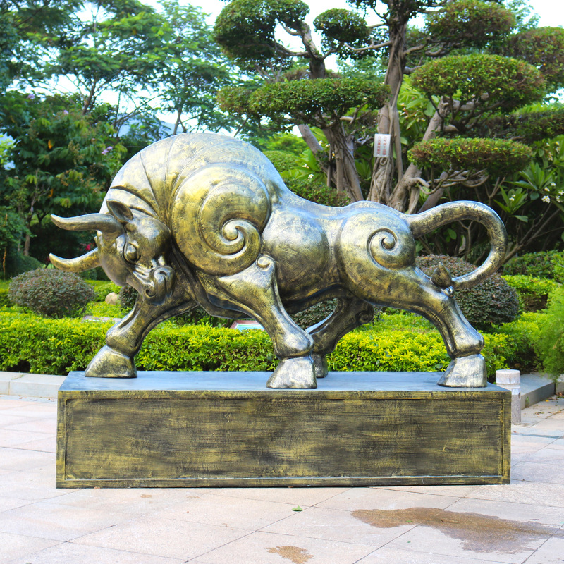 牛街边动物景观铜雕
