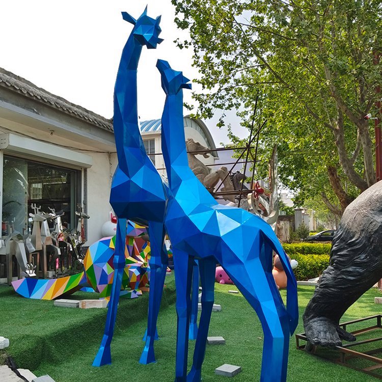 不锈钢回头长颈鹿动物雕塑