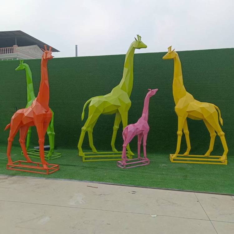不锈钢长颈鹿城市动物雕塑