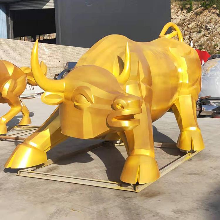 金色华尔街牛抽象铜雕