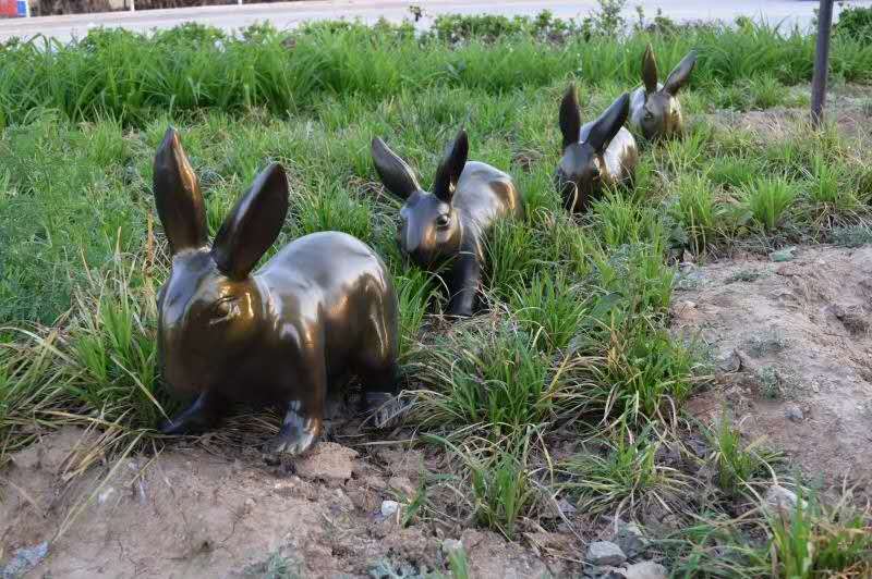 园林兔子动物铜雕